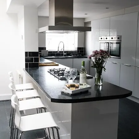 Gorgeous 3 Bedroom Victorian Townhouse Lisburn Extérieur photo